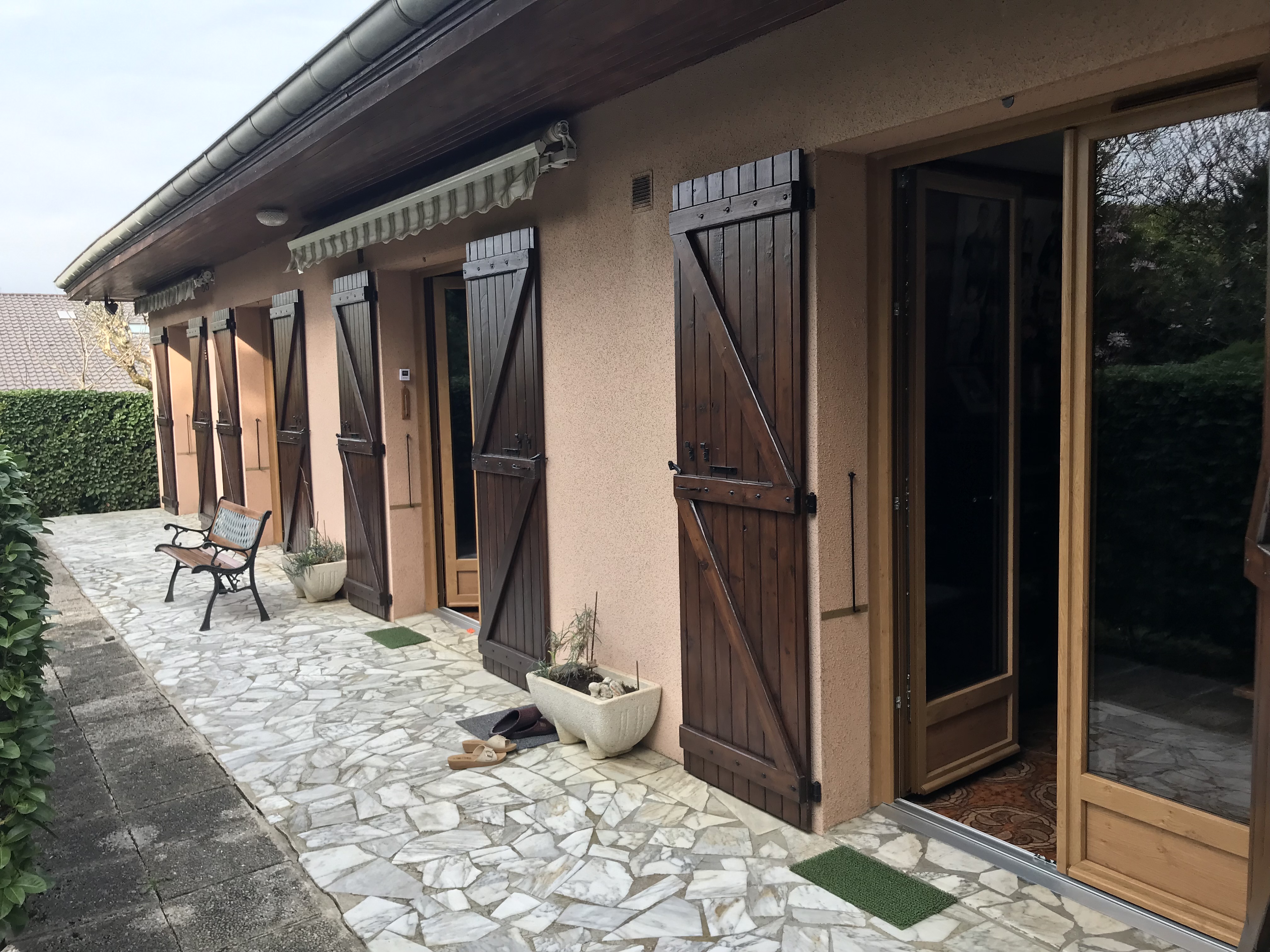 Stores bannes en façade